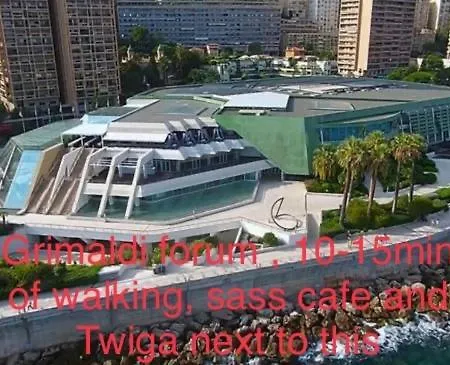 In Mc Center, 5min Walk To Casino & The Port And 1min From Underground Train Station Apartment *