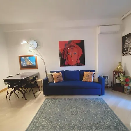 In Mc Center, 5min Walk To Casino & The Port And 1min From Underground Train Station Lägenhet Monte Carlo
