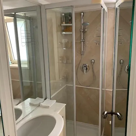 Lägenhet In Mc Center, 5min Walk To Casino & The Port And 1min From Underground Train Station Monte Carlo