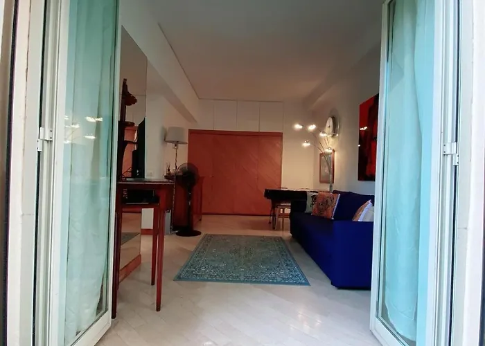 In Mc Center, 5min Walk To Casino & The Port And 1min From Underground Train Station