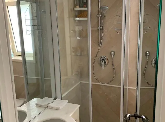 Apartamento In Mc Center, 5min Walk To Casino & The Port And 1min From Underground Train Station Mónaco